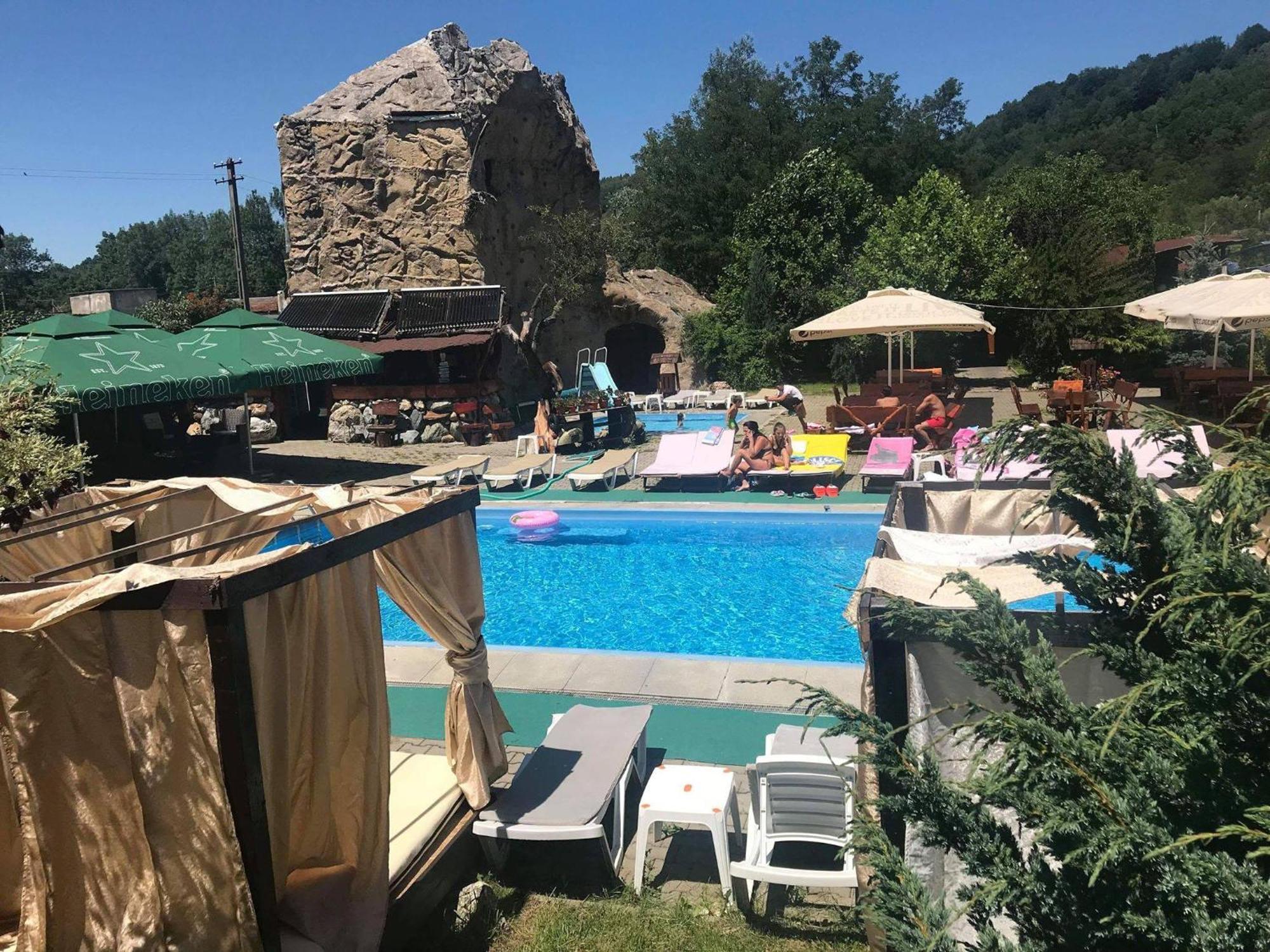 Hotel Castelul De Vis Petroszany Zewnętrze zdjęcie
